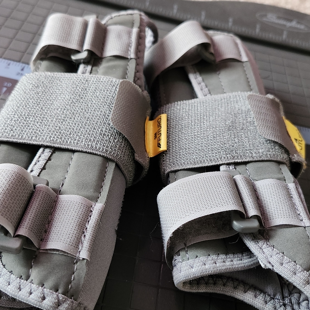 Gray Wrist Support Braces S/M